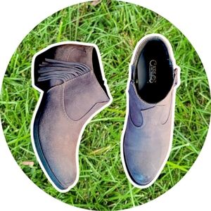 Carlos Seude Booties